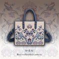 Carica l'immagine nel visualizzatore della galleria, Borsa tote artigianale con ricamo Baoxiang e profili in pelle blu navy
