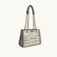 Load image into Gallery viewer, Heritage Mountain Range Su Embroidery Leather Tote Bag
