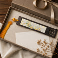 Cargar la imagen en la vista de la galería, Handcrafted Silk Suzhou Embroidery Bookmark – Osmanthus | Chinese Art Keepsake
