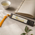 Cargar la imagen en la vista de la galería, Handcrafted Silk Suzhou Embroidery Bookmark – Osmanthus | Chinese Art Keepsake
