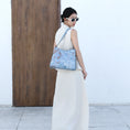 Carica l'immagine nel visualizzatore della galleria, Borsa tote wing in vera pelle con ricamo Suzhou barocco dorato fatta a mano
