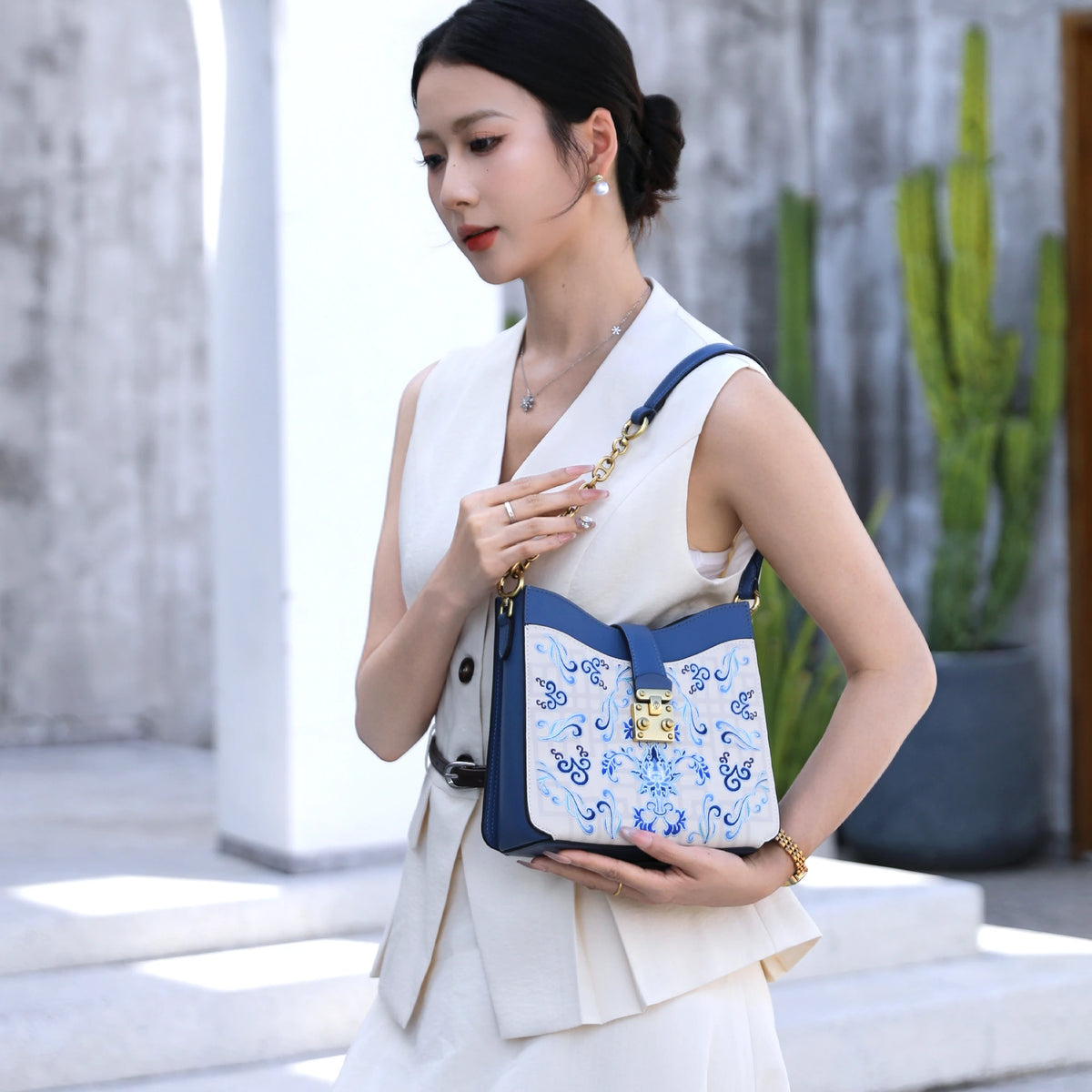Bolso tote de piel auténtica con alas, bordado de Suzhou barroco dorado hecho a mano