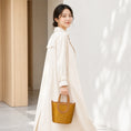Bild in Galerie-Betrachter laden, SinoCrafted golden silk Xiangyunsha peony handbag with genuine leather handles
