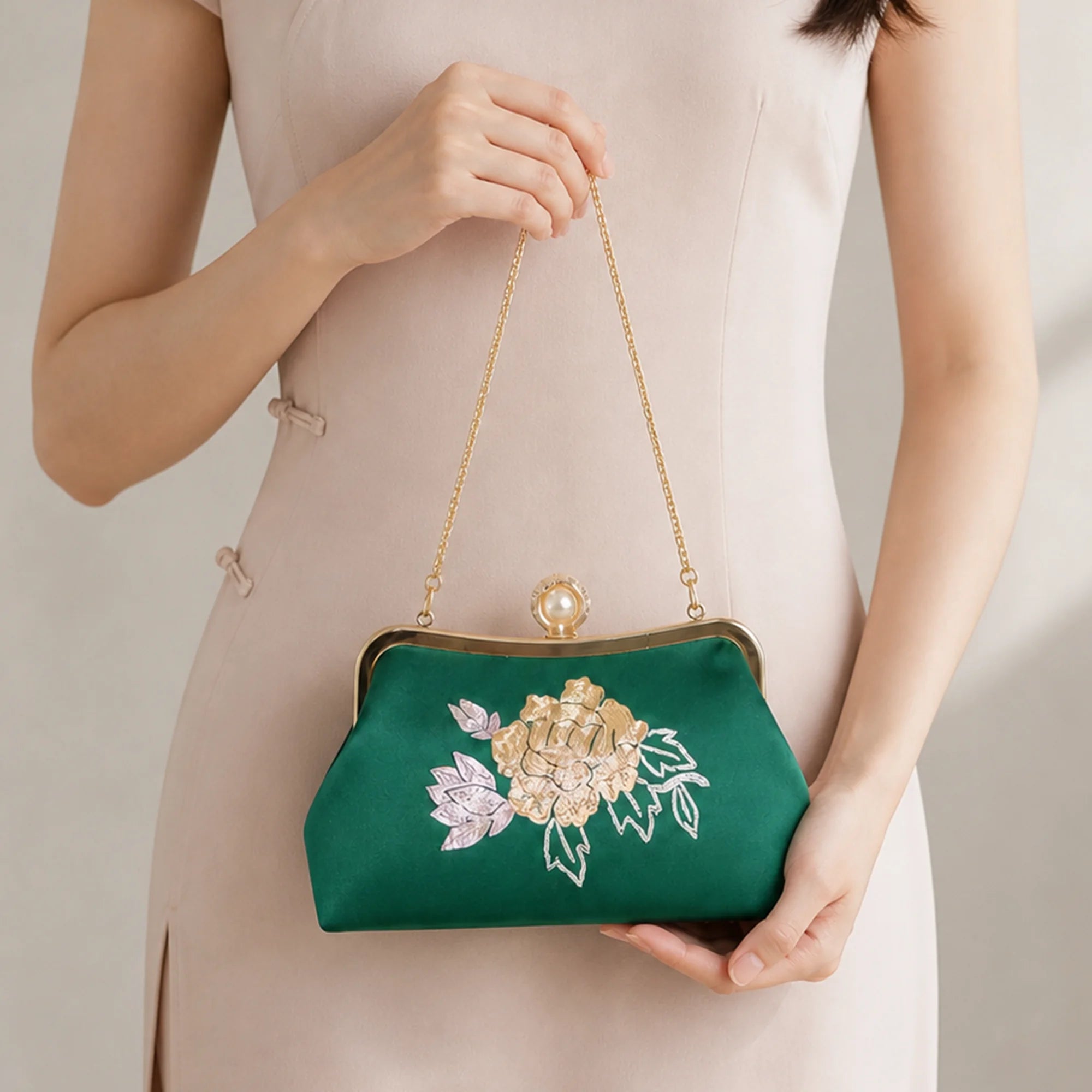Chinoiserie Luxury Green Suzhou Embroidery Floral Mulberry Silk Frame Handbag