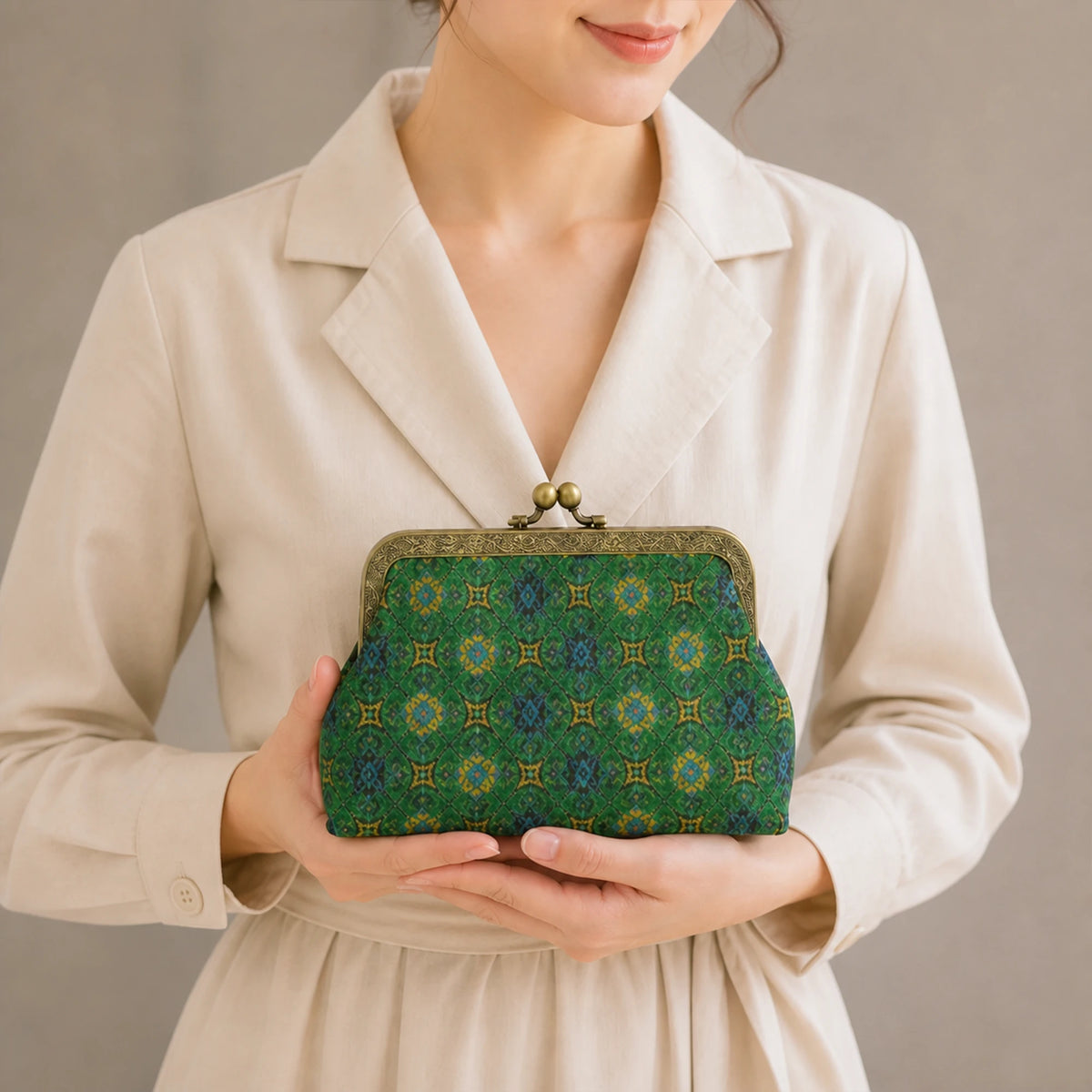 Elegant Chinese Heritage Song Brocade Silk Handbag with Vintage Clasp Design