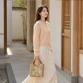 Bild in Galerie-Betrachter laden, Luxury Song Brocade Golden Qilin Peony Leather Handbag
