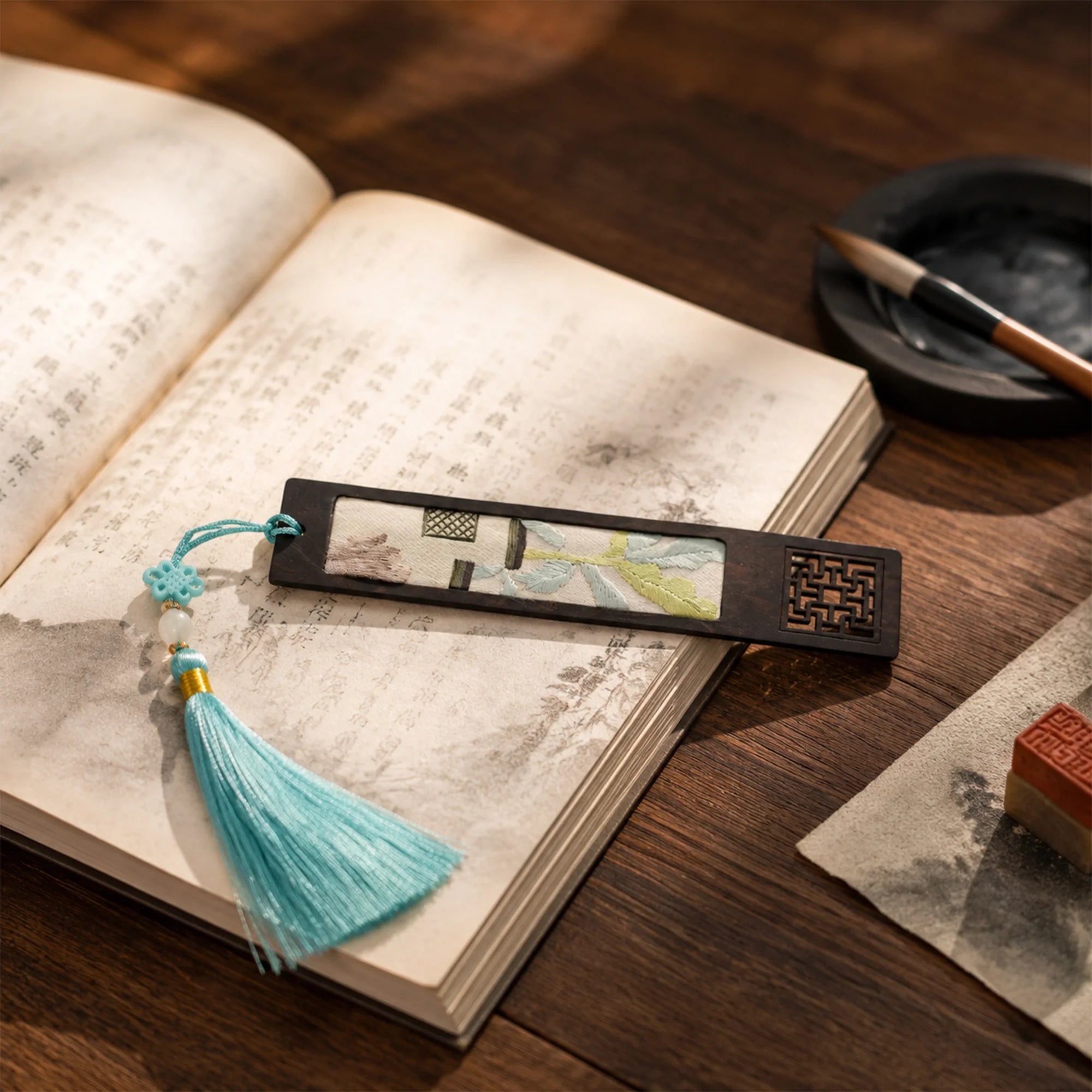 Handcrafted Silk Suzhou Embroidery Bookmark – Banana Leaf | Chinese Art Keepsake