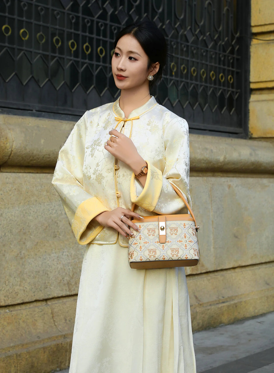 New Chinese Style Geometric Deer Embroidered Leather Handbag, Outdoor Street Fashion Model