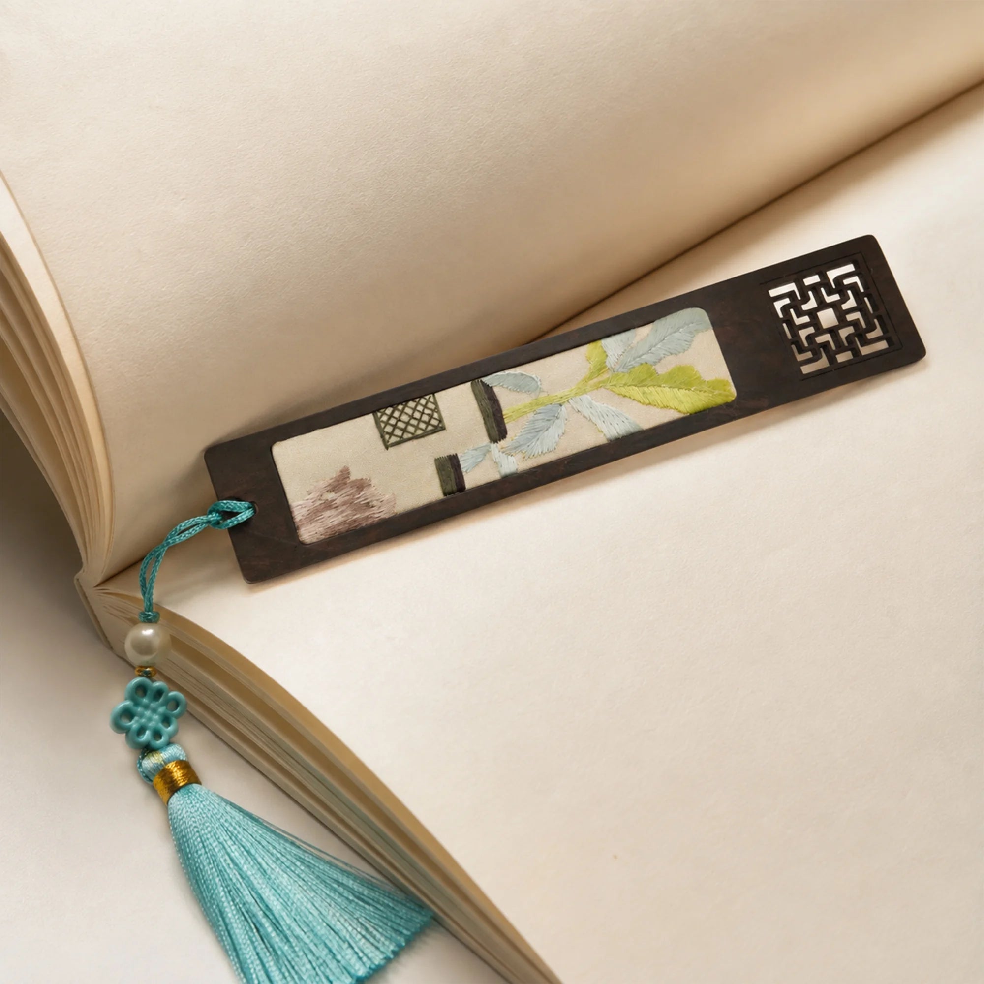 Handcrafted Silk Suzhou Embroidery Bookmark – Banana Leaf | Chinese Art Keepsake