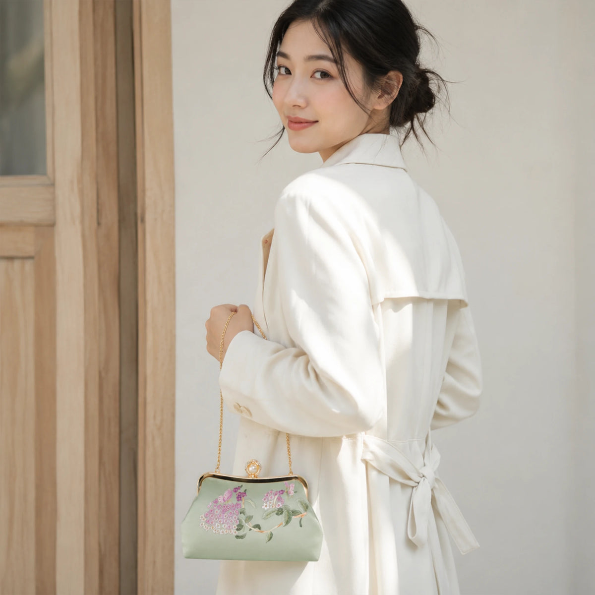 Chinoiserie Luxury Light Green Suzhou Embroidery Floral Mulberry Silk Frame Handbag