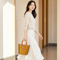 Bild in Galerie-Betrachter laden, SinoCrafted golden silk Xiangyunsha peony handbag with genuine leather handles
