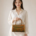 Bild in Galerie-Betrachter laden, Luxury Chinese Qianli Jiangshan Xiangyun Silk Bamboo Handle Crossbody Bag
