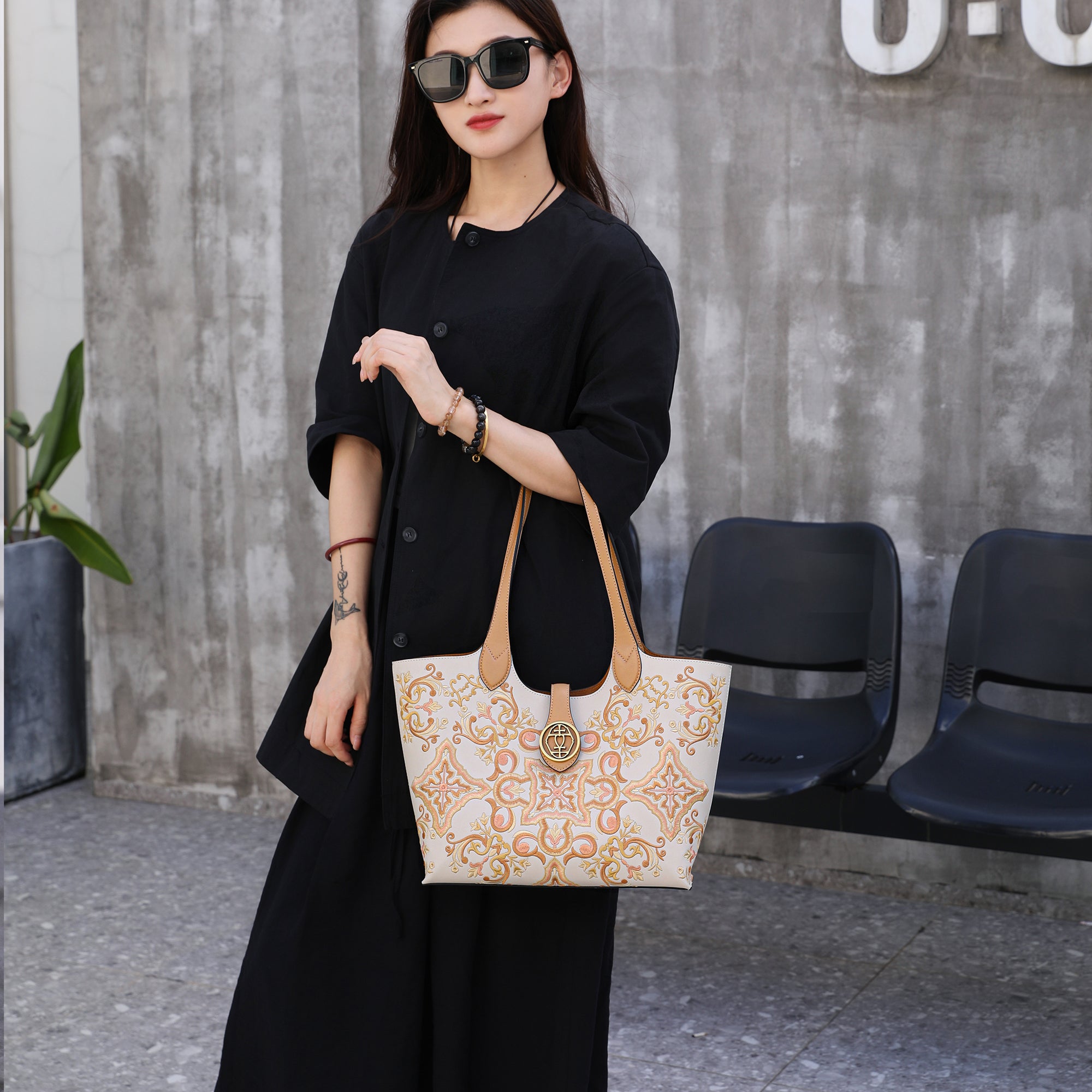 Handmade Chinese Floral Embroidered Genuine Leather Tote Bag