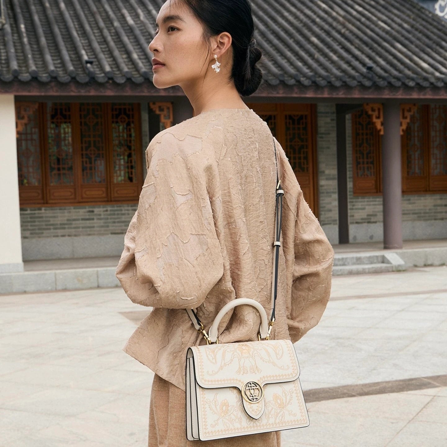 Luxury Chinese Embroidered Leather Handbag with Morning Glory Motifs