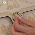 Video in Galerie-Betrachter laden und wiedergeben, Luxuriöse handgefertigte Suzho-bestickte Ledertasche
